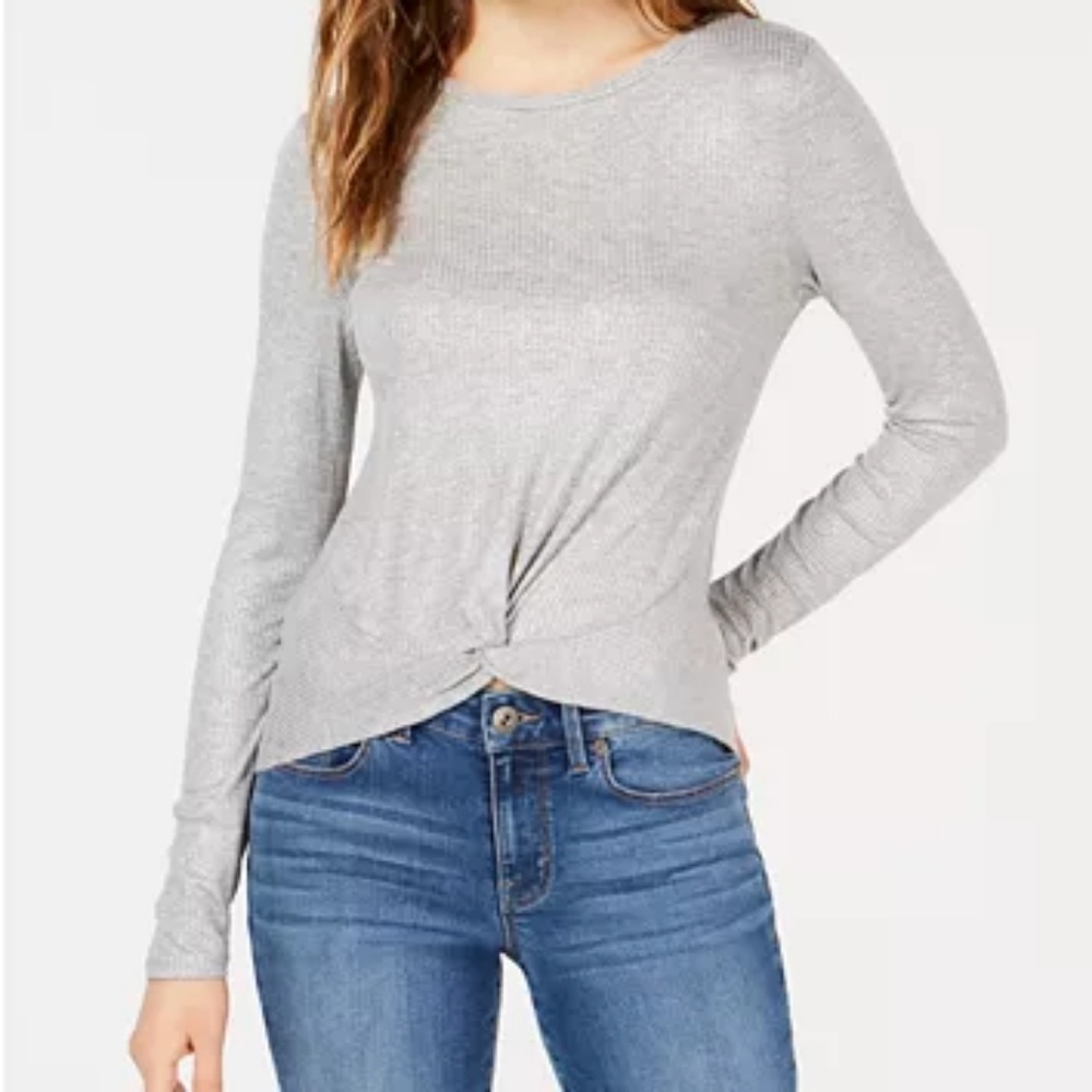 Planet Gold

Juniors' Twist-Front Long-Sleeve Top